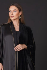 Mirror of Noor Abaya