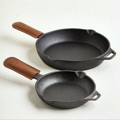 myMayz Cast Iron Set: 2 Skillets with 2 Leather Handle Covers