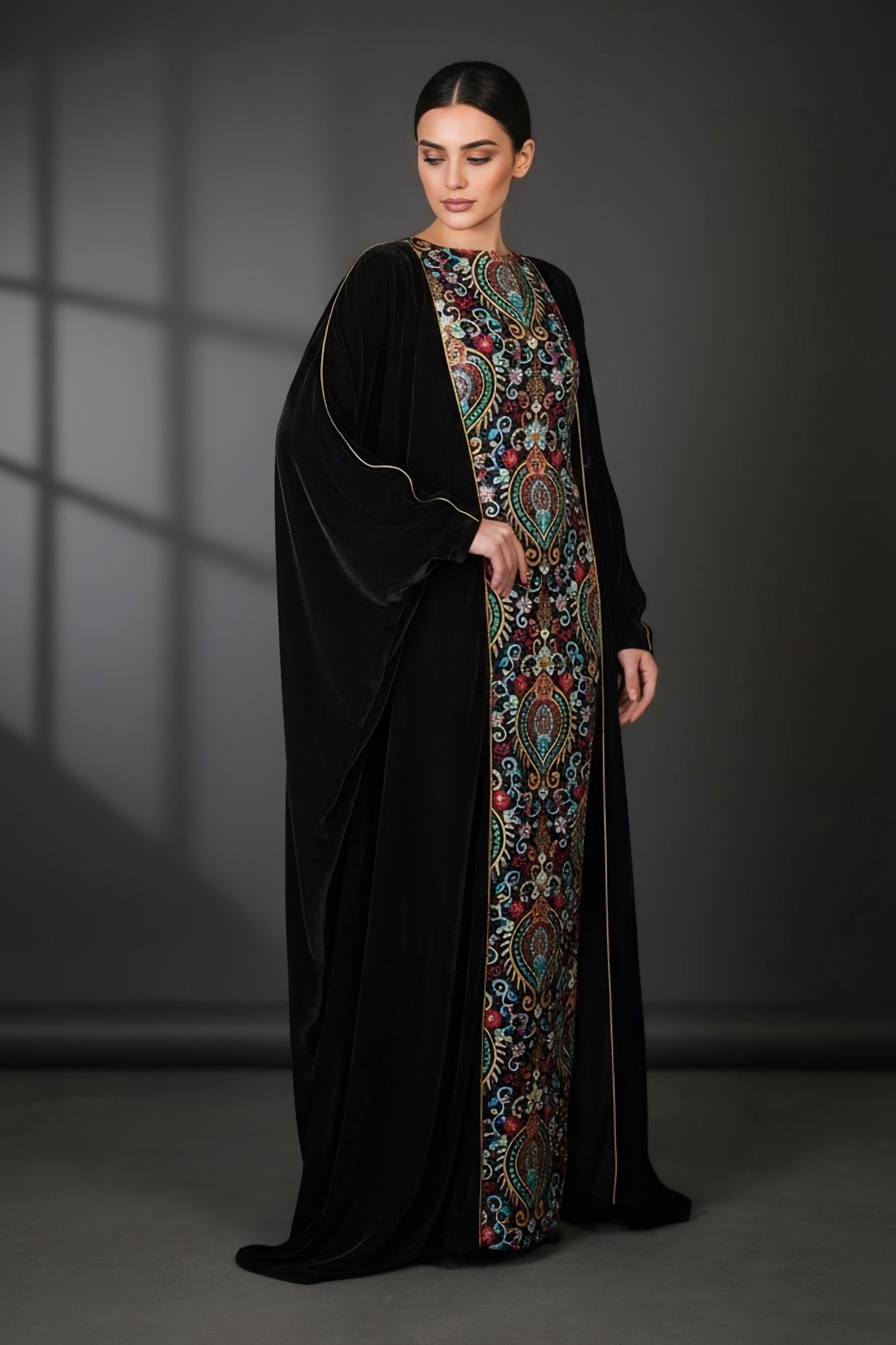 Malikat Al Badiya Abaya
