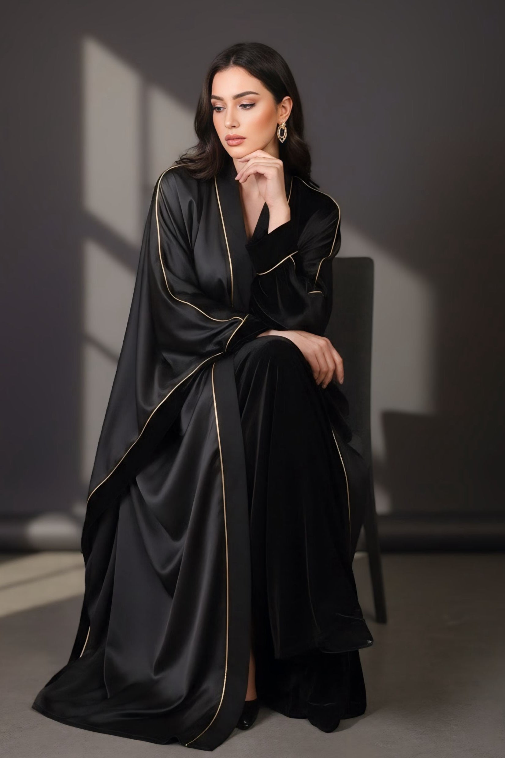Mirror of Noor Abaya
