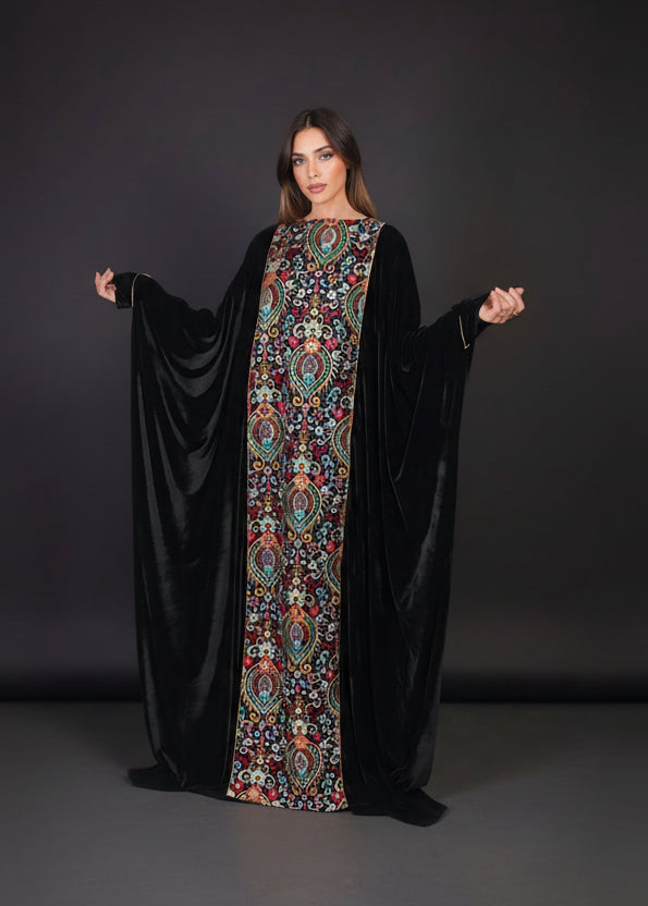 Malikat Al Badiya Abaya