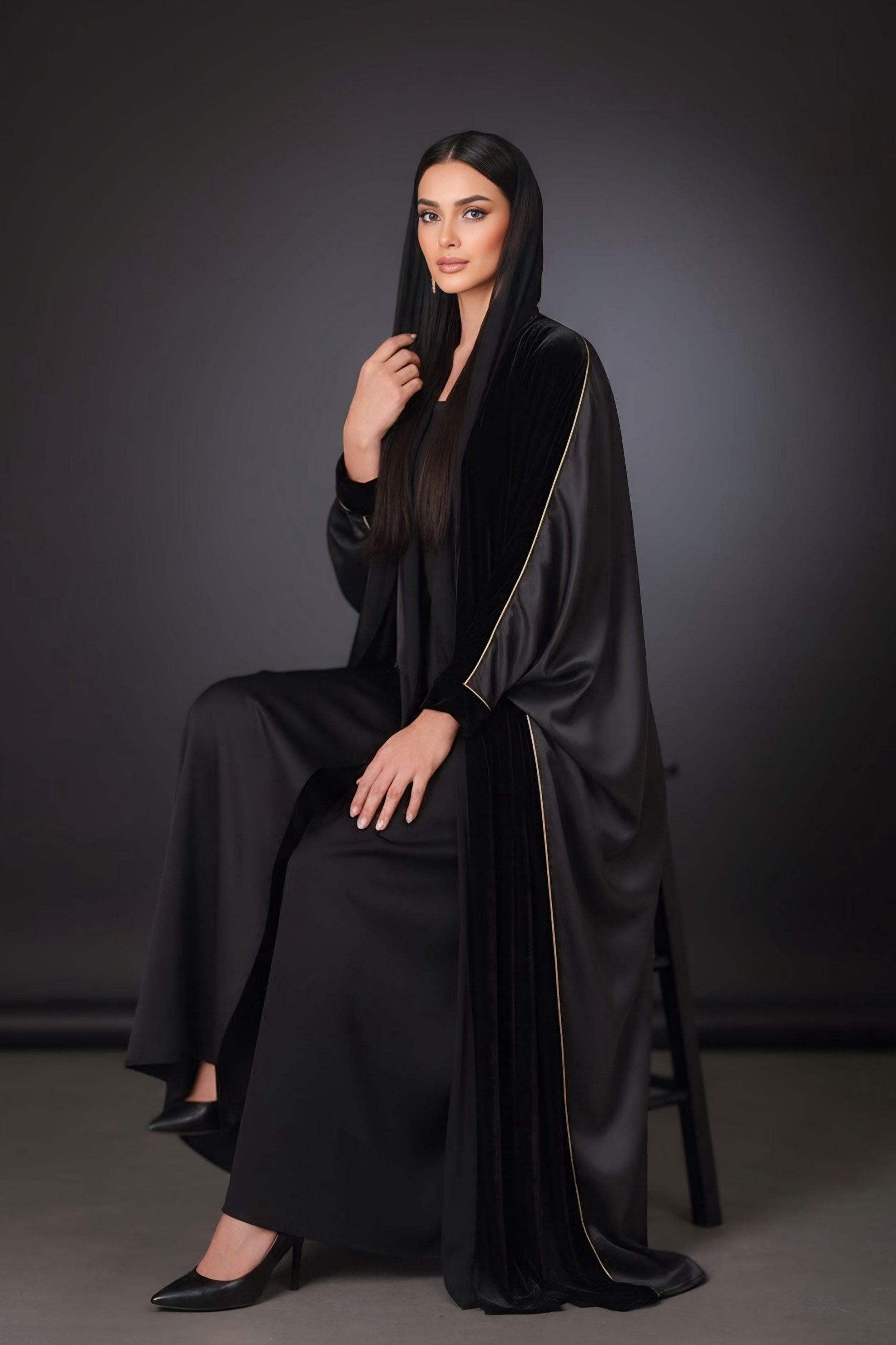 Mirror of Noor Abaya