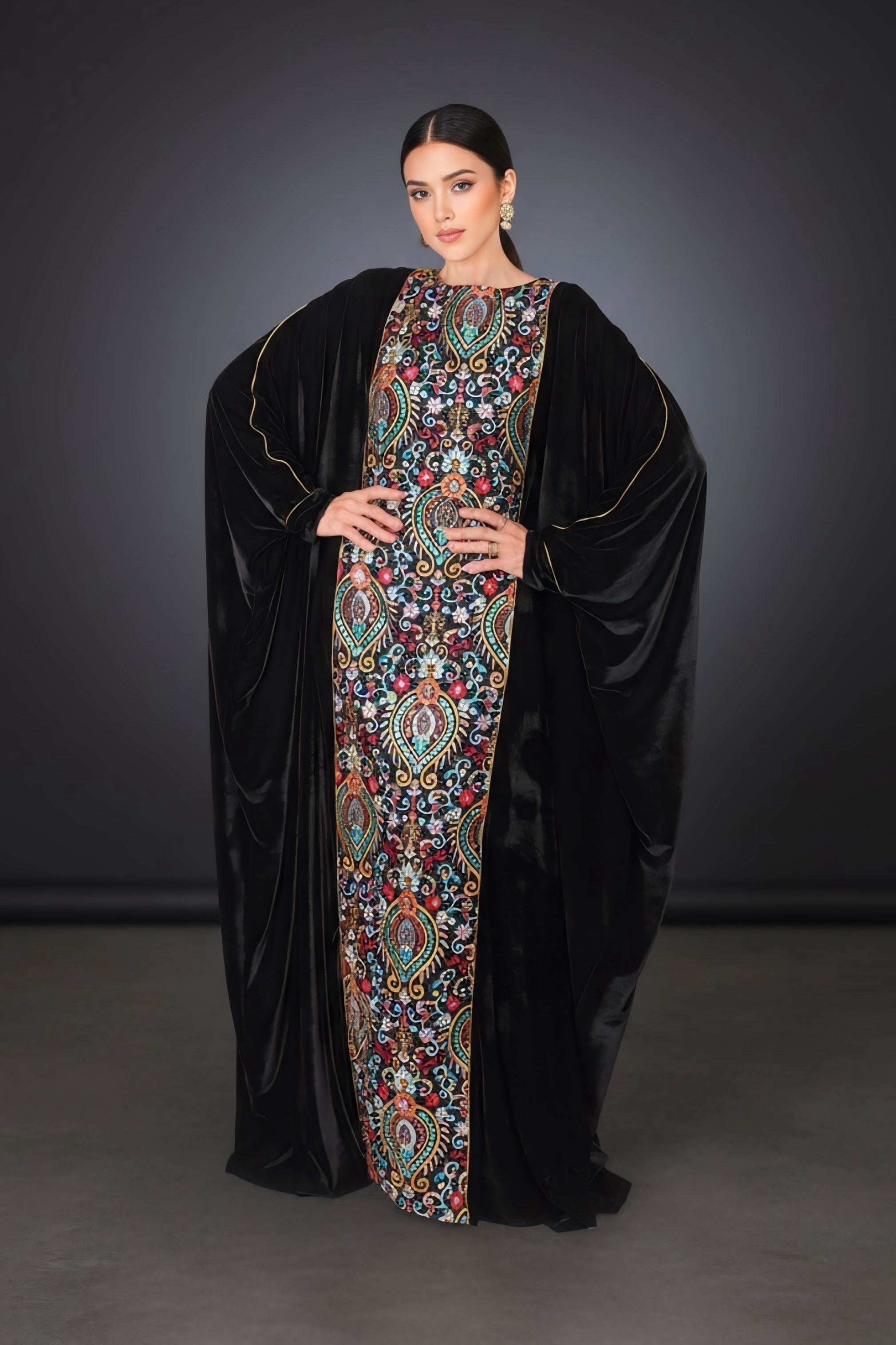 Malikat Al Badiya Abaya