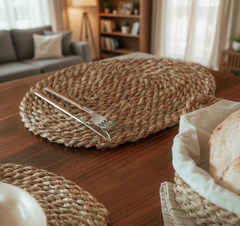 Halfa oval placemat