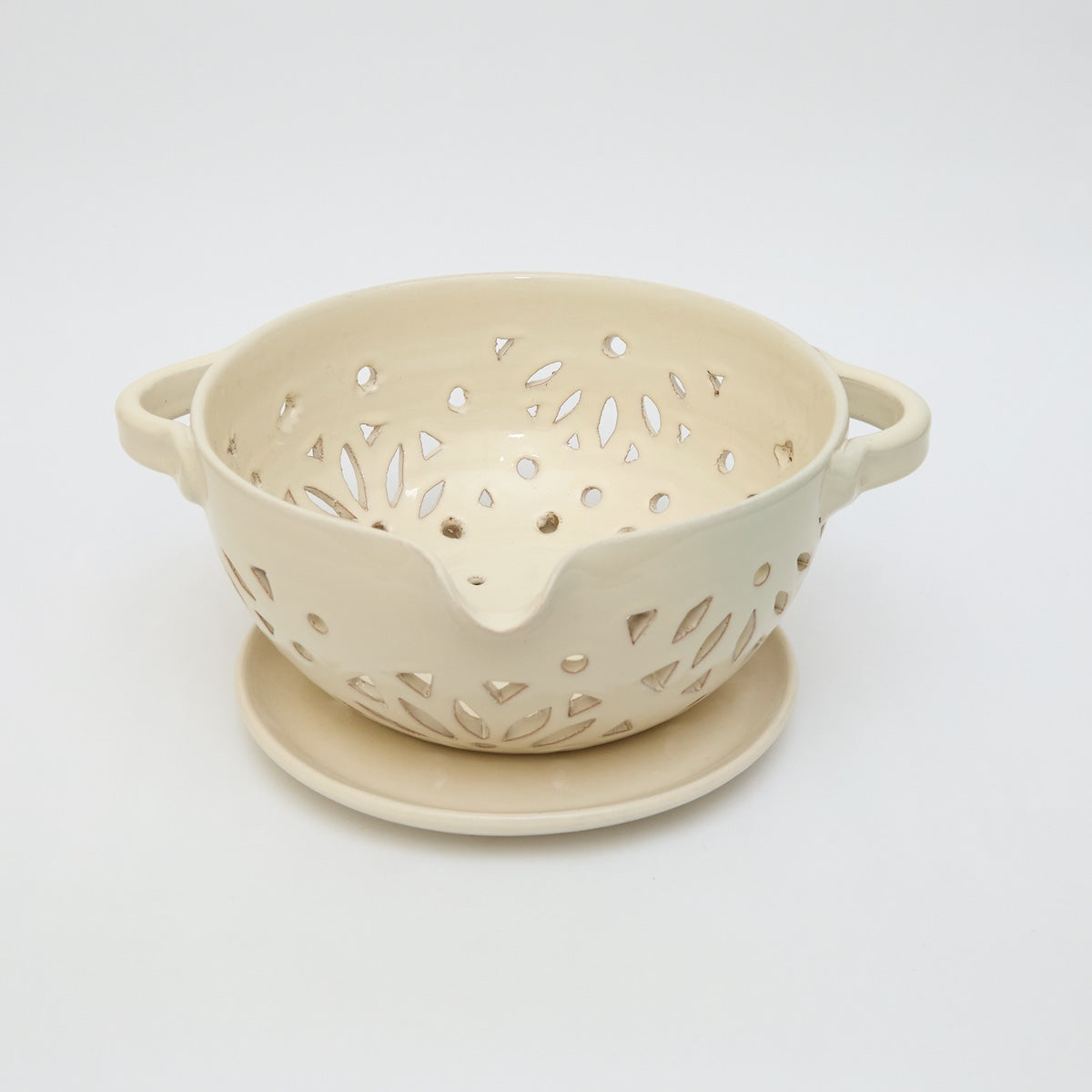 Pottery Strainer with Plate