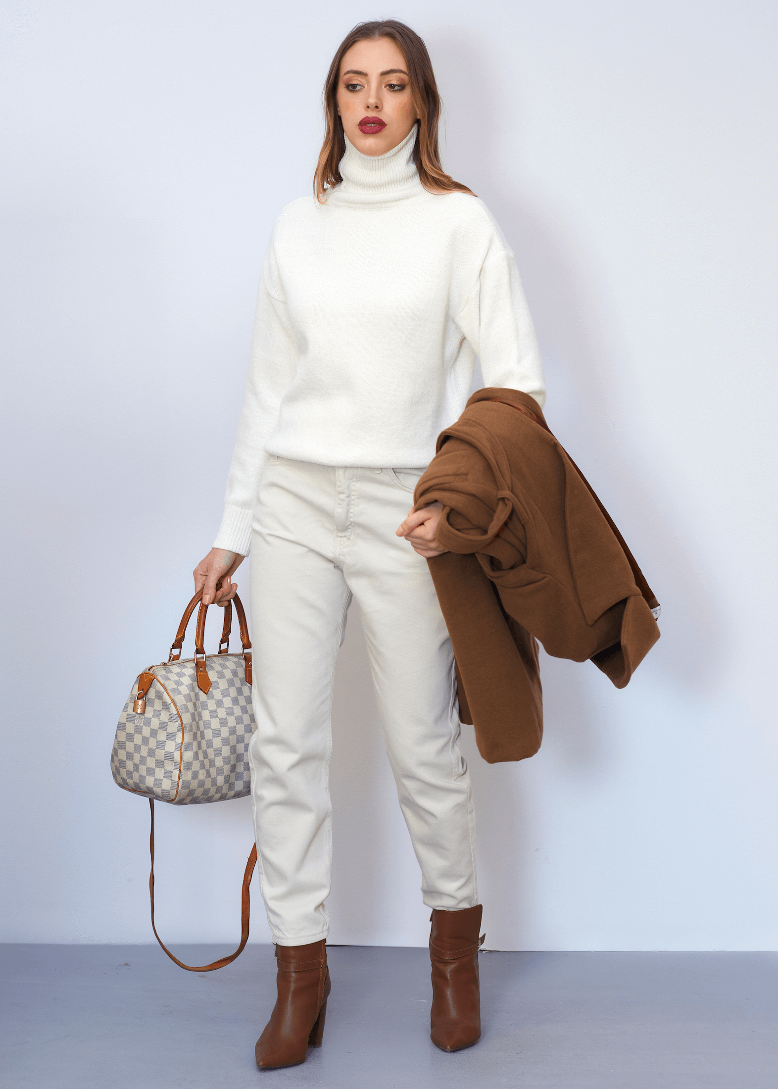 Boyfriend / Mom Beige Denim Pants